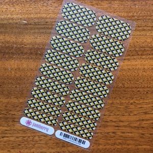 B3G1 Luxembourg Nail Wrap!